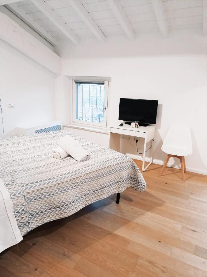 マントヴァ Residenze Mazziniアパートホテル エクステリア 写真