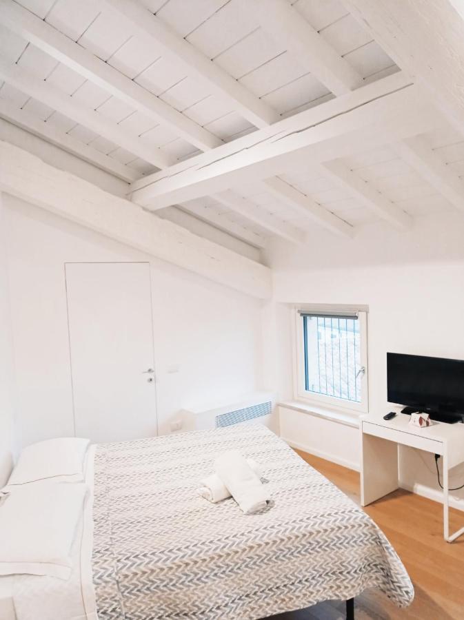 マントヴァ Residenze Mazziniアパートホテル エクステリア 写真