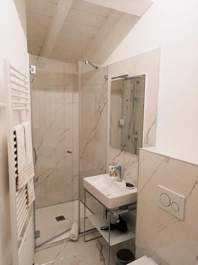 マントヴァ Residenze Mazziniアパートホテル エクステリア 写真